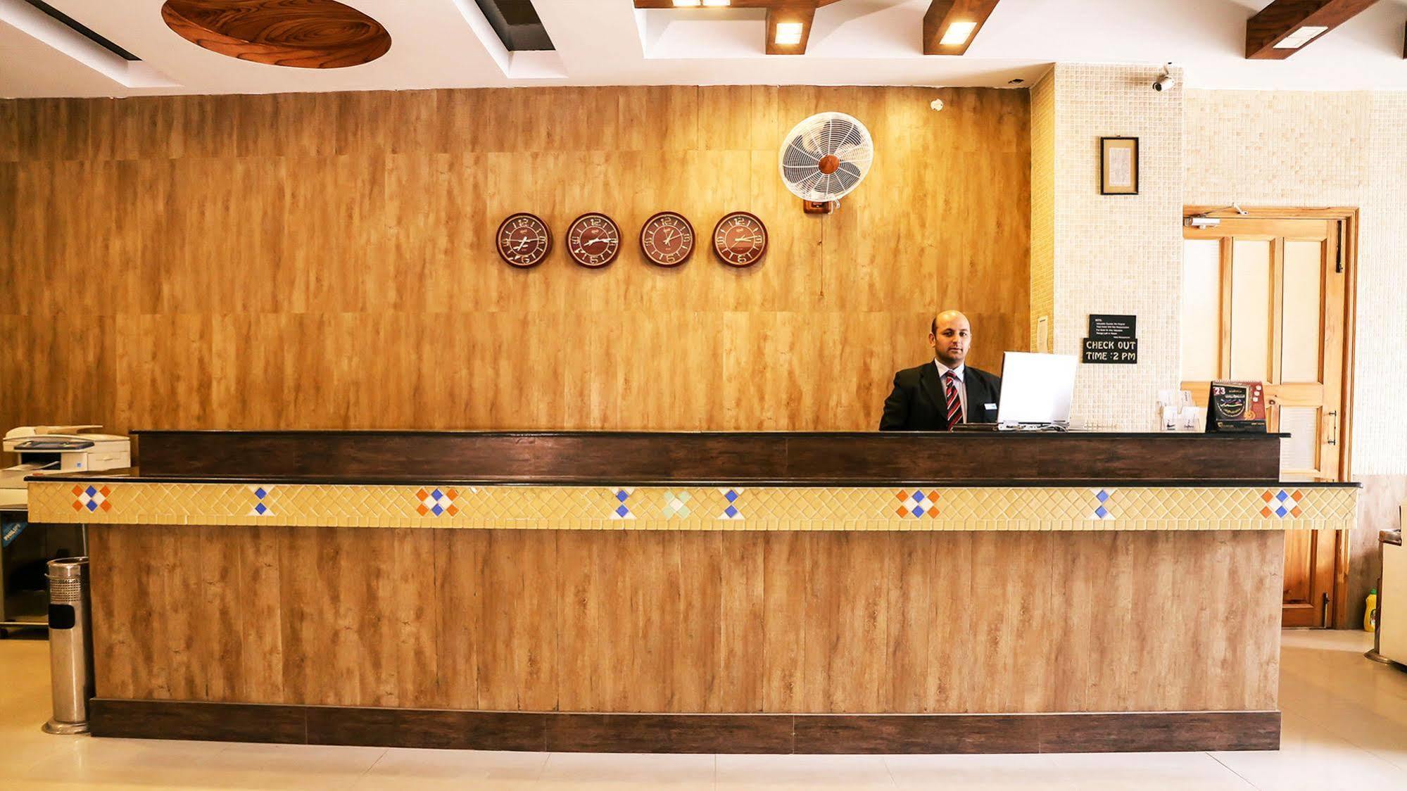 Hotel Marco Polo Lahore Ngoại thất bức ảnh